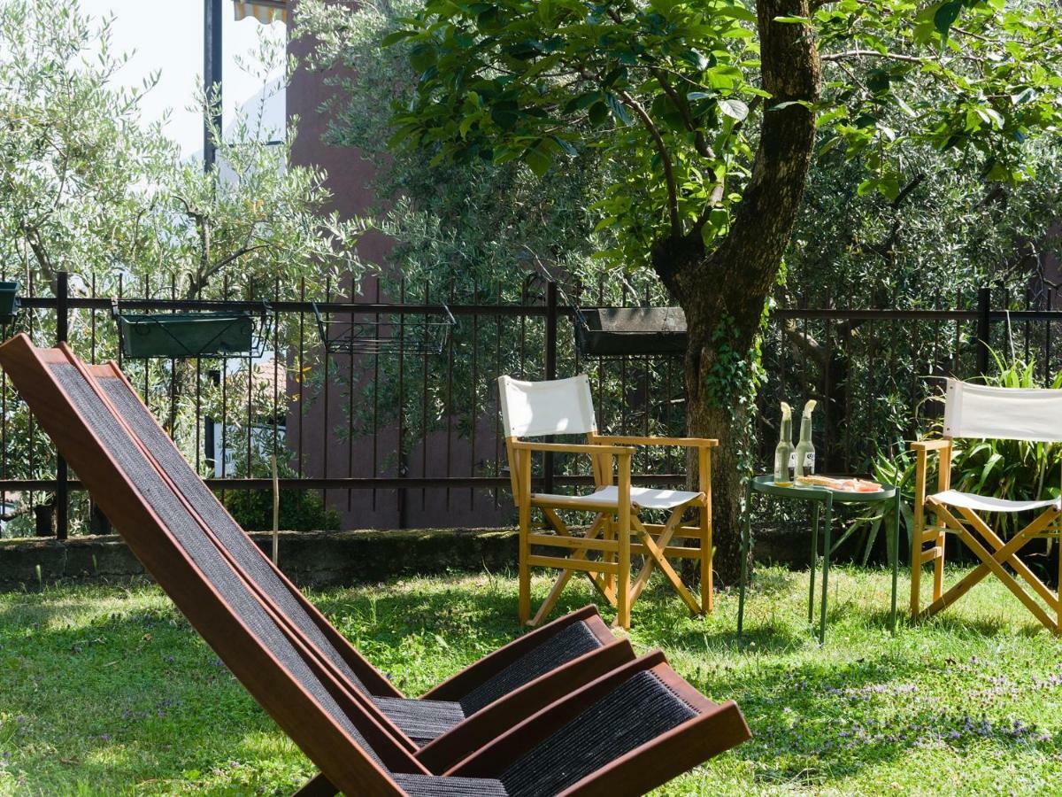 Discesa A Lago With Terrace And Garden On Lake Iseo Riva di Solto Exterior photo