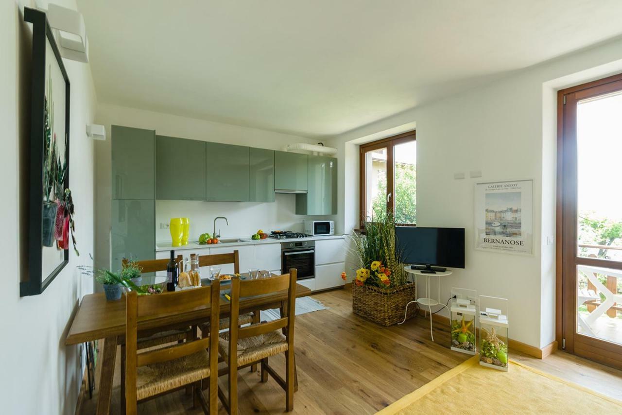 Discesa A Lago With Terrace And Garden On Lake Iseo Riva di Solto Exterior photo